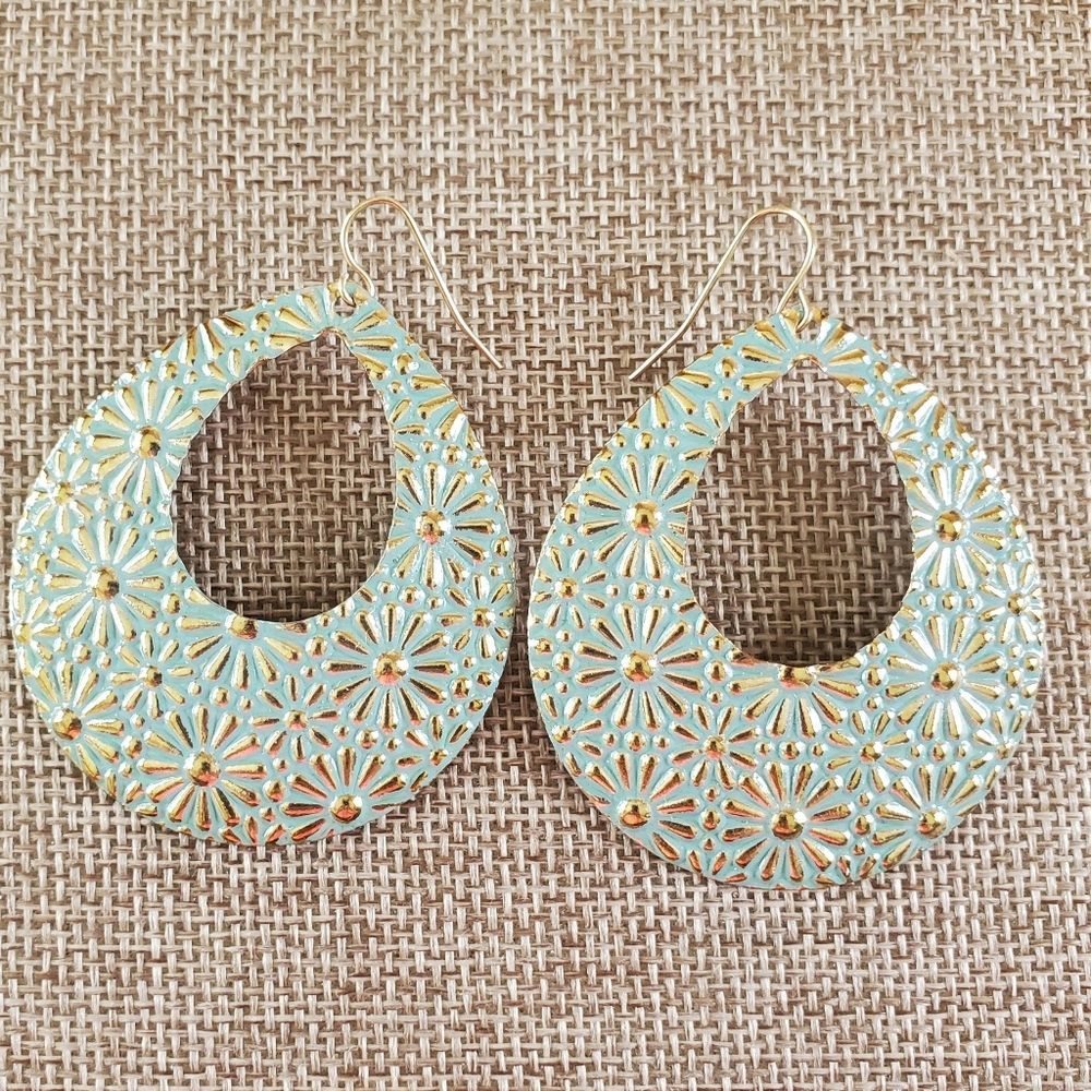 Premier Designs Mint Matte Gold Teardrop Fishhook Earrings